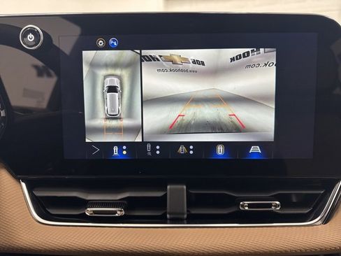 New 2026 Chevrolet Equinox ACTIV w/ Safety and Technology Package image 17