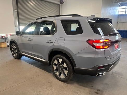 Used 2026 Honda Pilot Elite image 3