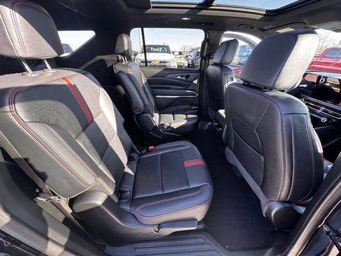 Used 2024 Chevrolet Traverse RS w/ LPO, Floor Liner Package image 11