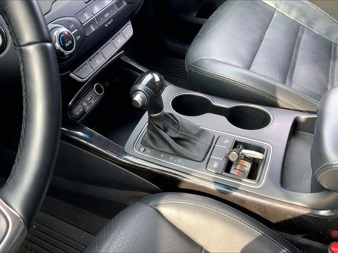 Used 2017 Kia Sorento EX w/ EX Premium Package image 19