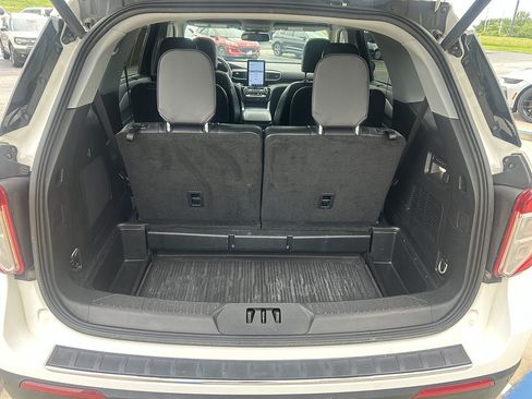 Used 2024 Ford Explorer Limited w/ Limited Technology Package AWD/4WD image 19