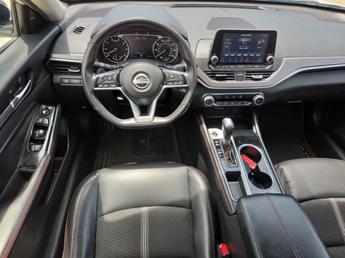Used 2024 Nissan Altima 2.5 SR FWD image 24