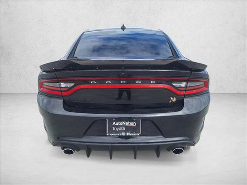 Used 2019 Dodge Charger Scat Pack w/ Dynamics Package RWD image 6