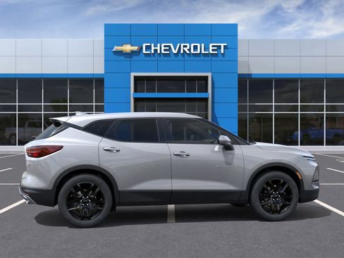 New 2026 Chevrolet Blazer LT image 5