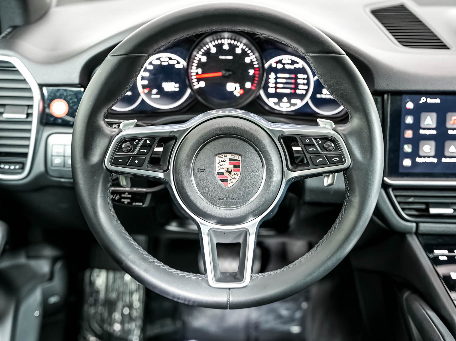 Certified 2022 Porsche Cayenne AWD/4WD image 17