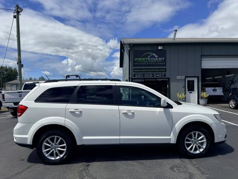Used 2015 Dodge Journey SXT w/ Flexible Seating Group AWD/4WD image 9