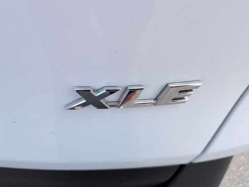 Used 2025 Toyota RAV4 XLE FWD image 12