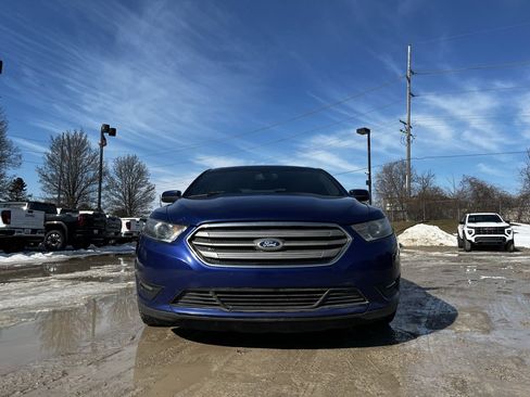 Used 2015 Ford Taurus SEL w/ Equipment Group 201A image 4