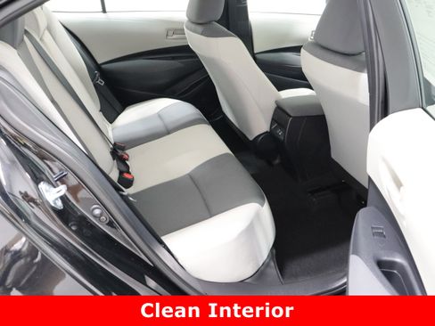 Certified 2025 Toyota Corolla LE image 30