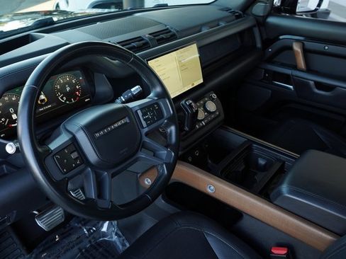 Used 2022 Land Rover Defender 110 X image 2