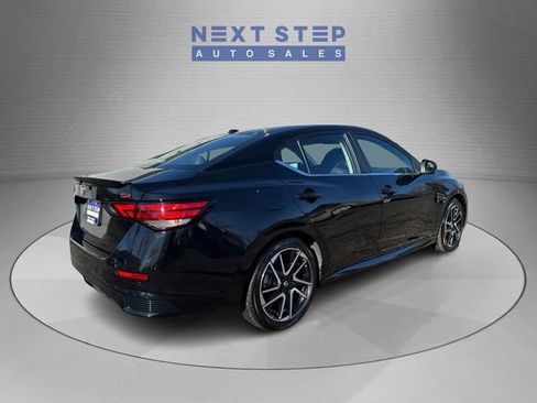 Used 2025 Nissan Sentra SR w/ SR Premium Package FWD image 8