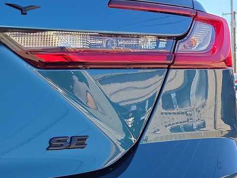 Used 2026 Toyota Camry SE w/ Convenience Package image 11