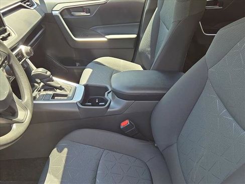 Used 2025 Toyota RAV4 XLE w/ Convenience Package FWD image 17