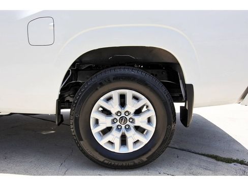 Used 2024 Nissan Frontier SV w/ SV Convenience Package AWD/4WD image 31