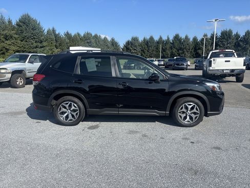 Certified 2021 Subaru Forester Premium AWD/4WD image 10