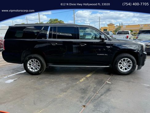 Used 2020 GMC Yukon XL SLT AWD/4WD image 5