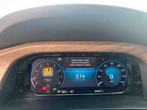 Used 2024 Volkswagen Atlas SE FWD image 25