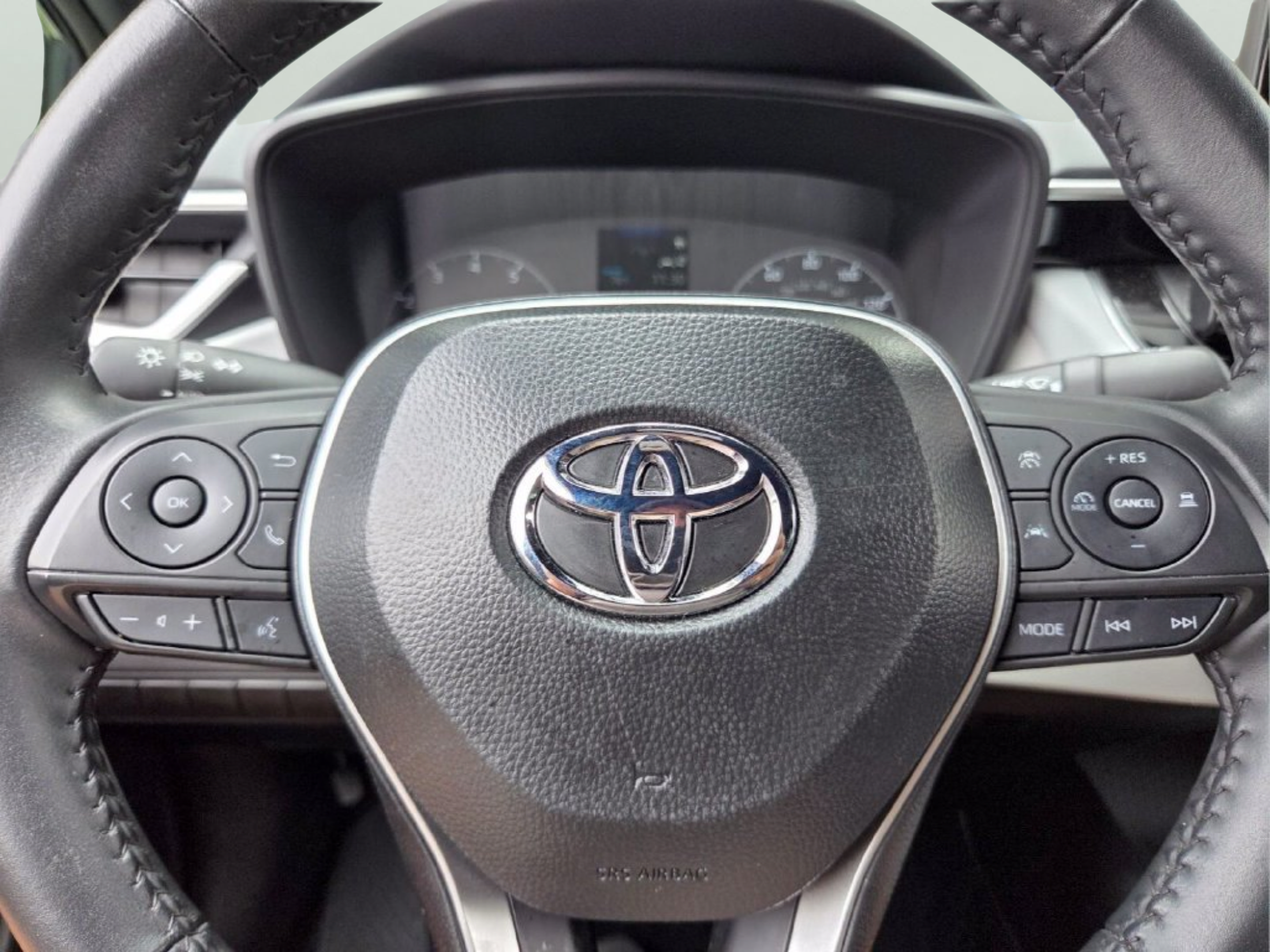 Used 2025 Toyota Corolla SE FWD image 28
