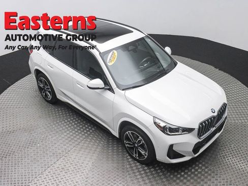 Used 2024 BMW X1 xDrive28i w/ Premium Package AWD/4WD image 3