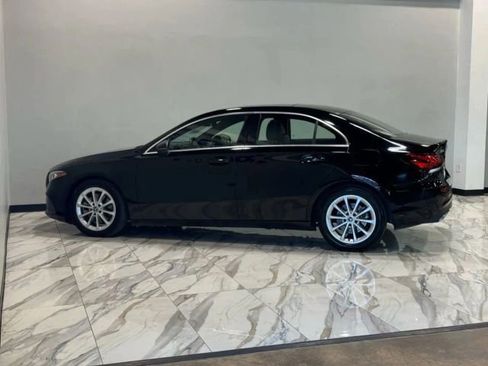 Used 2022 Mercedes-Benz A 220 image 9