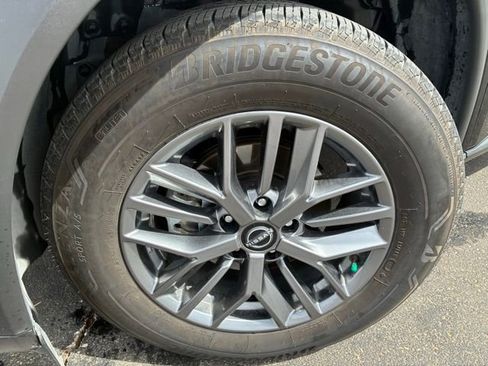 Certified 2025 Nissan Rogue S FWD image 18