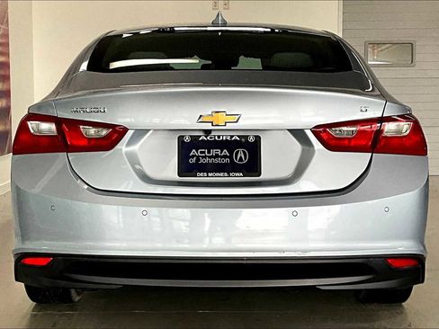 Used 2018 Chevrolet Malibu LT w/ Driver Confidence Package image 5