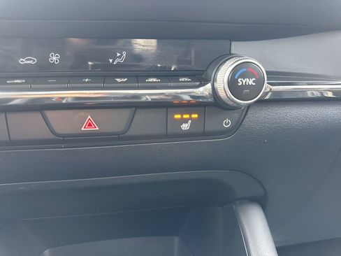 Used 2025 MAZDA MAZDA3 s image 21