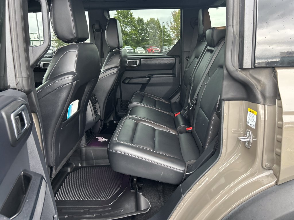 Used 2025 Ford Bronco Outer Banks AWD/4WD image 14