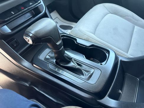 Used 2019 Chevrolet Colorado W/T RWD image 19