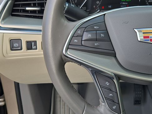 Used 2022 Cadillac XT5 Premium Luxury image 28