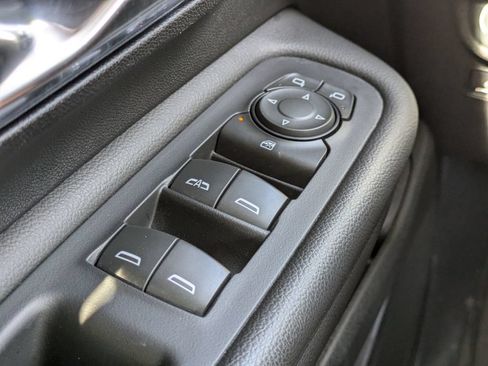Used 2023 GMC Terrain SLE FWD image 23