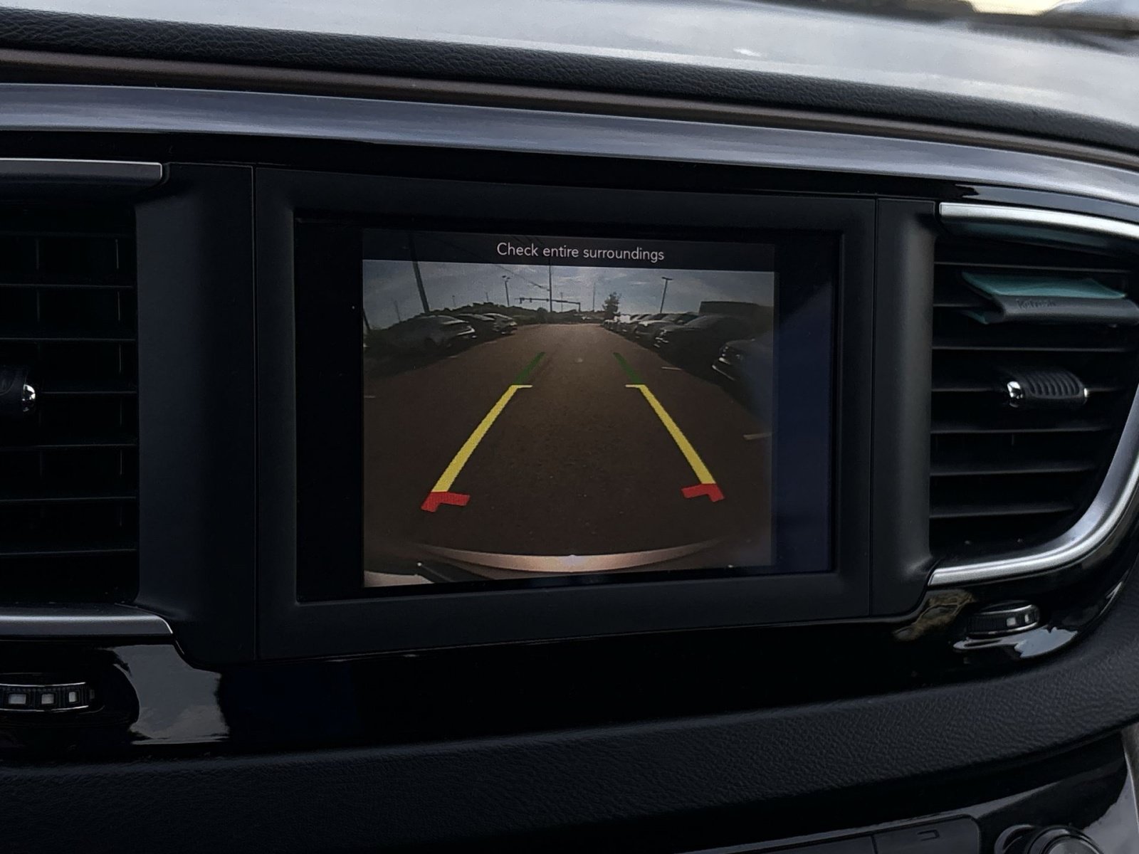 Used 2018 Chrysler Pacifica Touring Plus FWD image 14