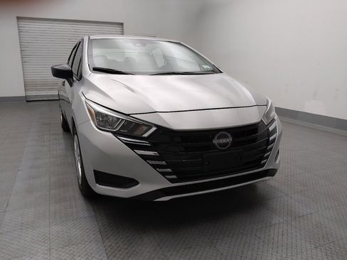 Used 2024 Nissan Versa S FWD image 14