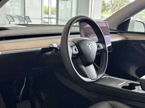 Used 2023 Tesla Model Y Long Range AWD/4WD image 15