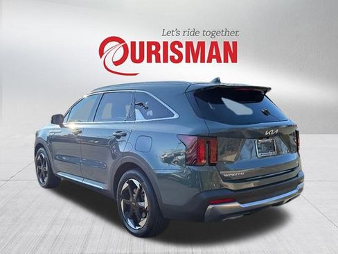 Used 2025 Kia Sorento EX image 4