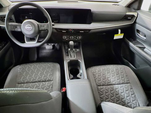Certified 2025 Nissan Kicks SV w/ Illumination Package AWD/4WD image 3