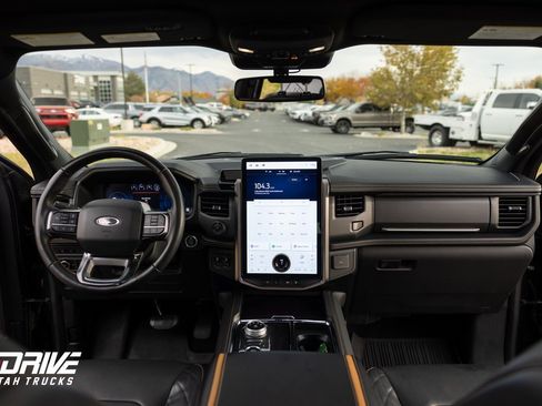 Used 2024 Ford Expedition Max Platinum image 26