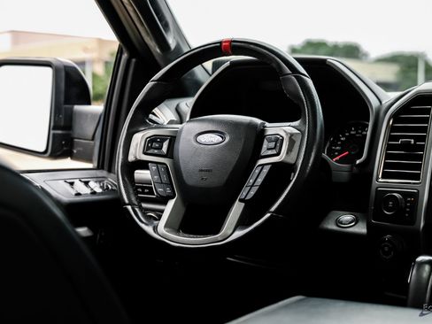 Used 2019 Ford F150 Raptor w/ Equipment Group 802A Luxury AWD/4WD image 45