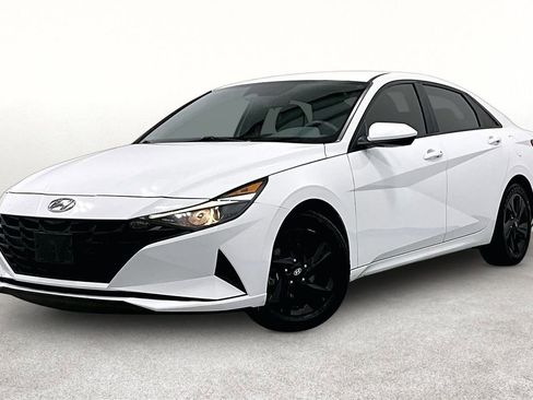 Used 2022 Hyundai Elantra Blue FWD image 14