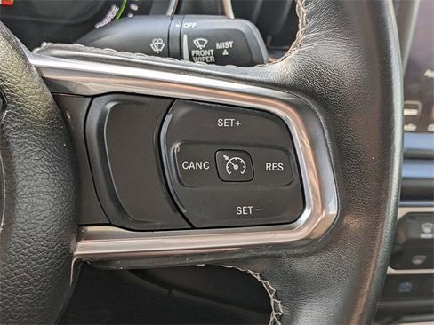 Used 2022 Jeep Wrangler Unlimited Sahara image 18
