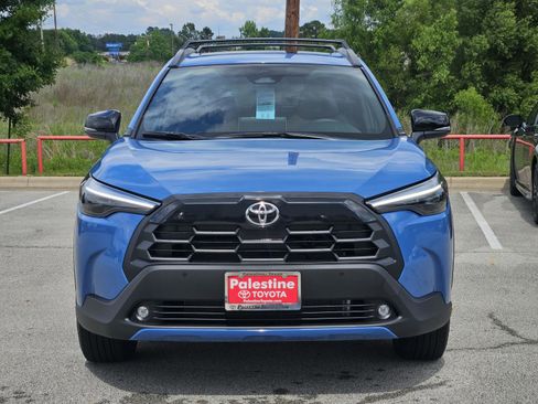 Used 2026 Toyota Corolla Cross XLE w/ Convenience Package FWD image 2