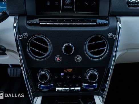 Used 2022 Rolls-Royce Cullinan AWD/4WD image 28
