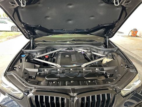 Used 2023 BMW X5 sDrive40i w/ M Sport Package image 11