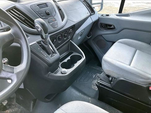 Used 2018 Ford Transit 250 130 Low Roof image 12