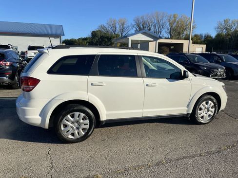 Used 2020 Dodge Journey SE image 7