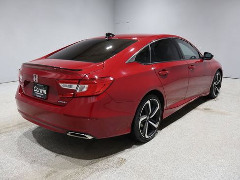Used 2022 Honda Accord Sport image 2