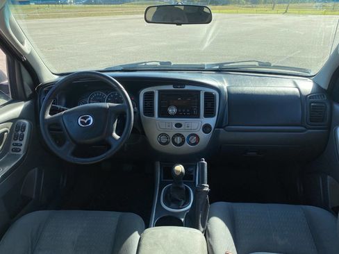 Used 2006 MAZDA Tribute I image 8