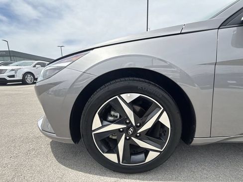 Certified 2023 Hyundai Elantra SEL w/ Convenience Package FWD image 10