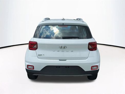 New 2026 Hyundai Venue SEL FWD image 6