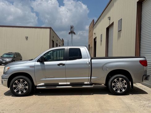 Used 2013 Toyota Tundra 4x4 Double Cab w/ SR5 Pkg image 4